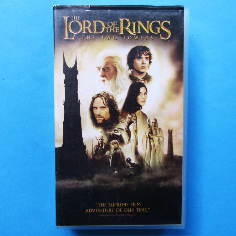 The Lord of the Rings - The Two Towers - Movie VHS Tape (2003)