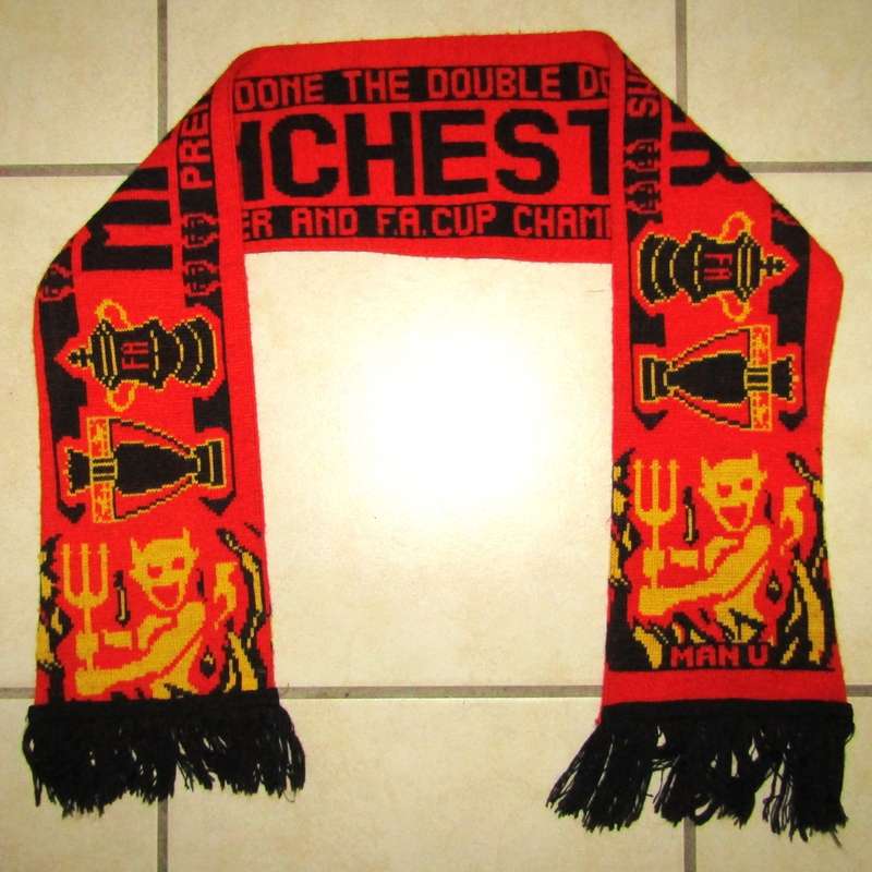 Old Manchester United Premier and FA Cup Champions Scarf