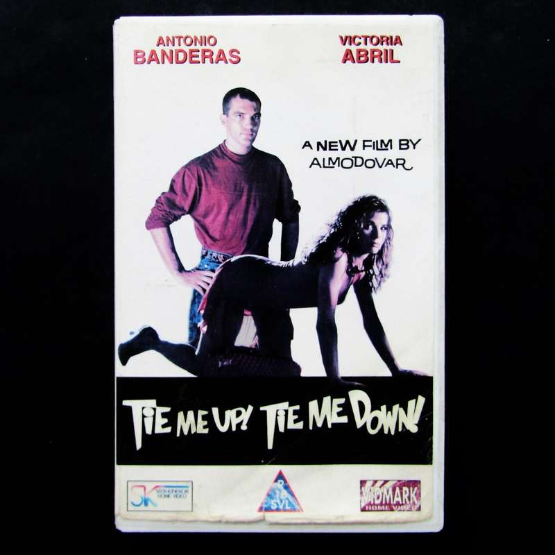 Tie Me Up! Tie Me Down! - Dark Comedy Movie VHS Tape (1993)