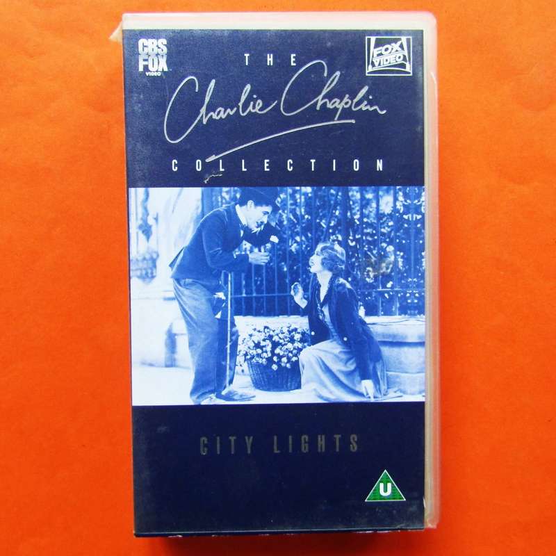City Lights - Charlie Chaplin - Movie VHS Tape (1992)