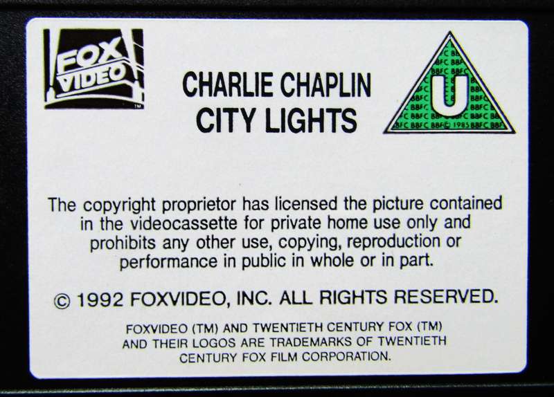 City Lights - Charlie Chaplin - Movie VHS Tape (1992)