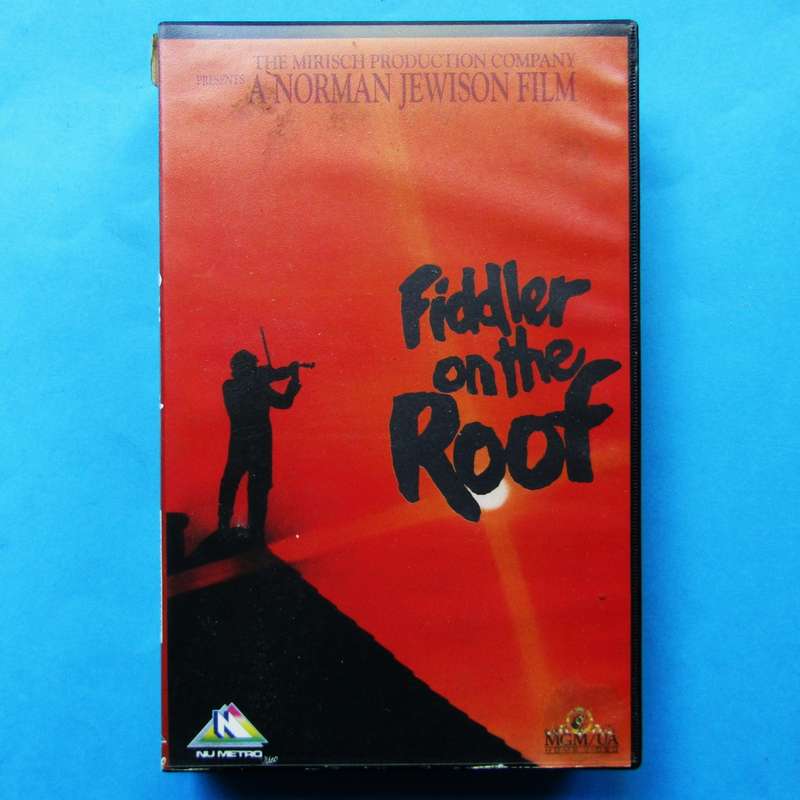 Fiddler on the Roof - Movie VHS Tape (1988)