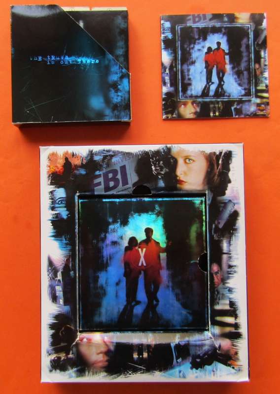 The X-Files Game - 7 Disc Big Box PC Game (1998)