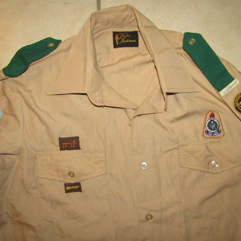 Old Transvaalse Voortrekkers Shirt with 26 Badges