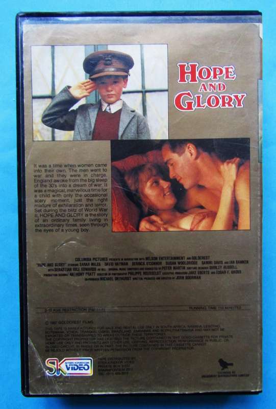 Hope and Glory - Movie VHS Tape (1987)