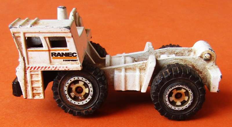 1989 Matchbox MBX Turf Hauler