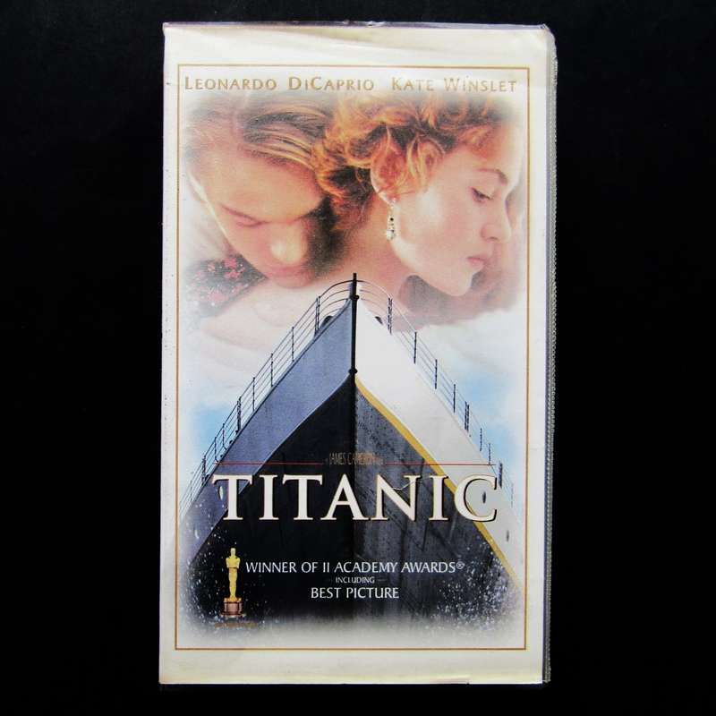 Titanic - Leonardo DiCaprio - Movie VHS Tape (1998)
