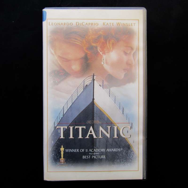 Titanic - Leonardo DiCaprio - Movie VHS Tape (1998)