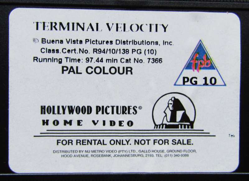 Terminal Velocity - Charlie Sheen - Movie VHS Tape (1994)