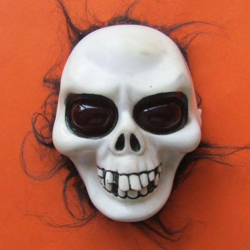 1986 Creata Scary Skull Battery Toy