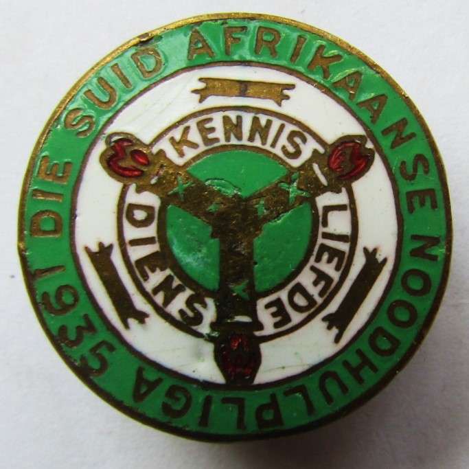 1935 SA Noodhulpliga Buttonhole Badge