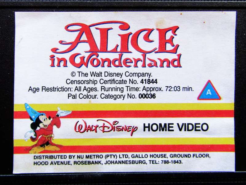 Alice in Wonderland - Walt Disney VHS Tape