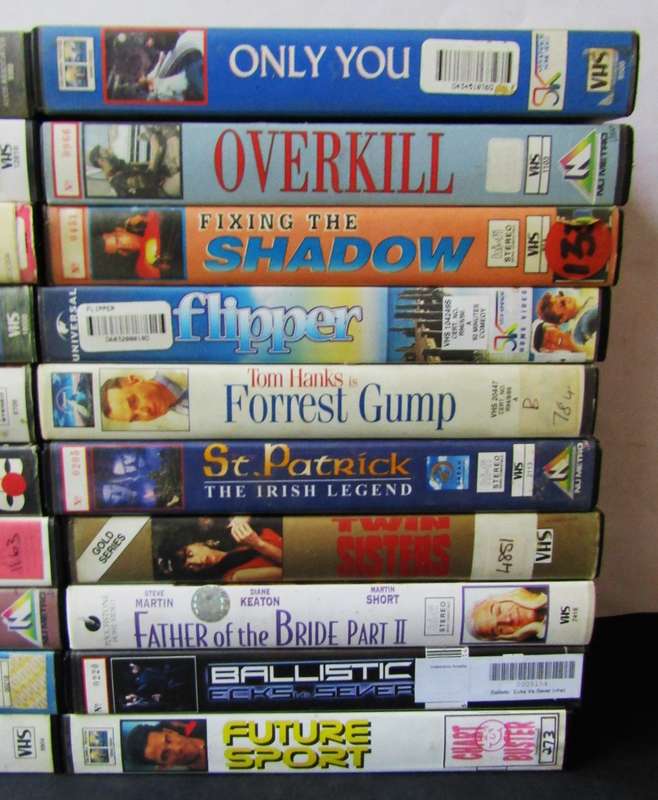 Lot of 20 Old Movie VHS Tapes