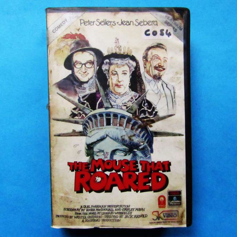 The Mouse That Roared - Movie VHS Tape (1989)
