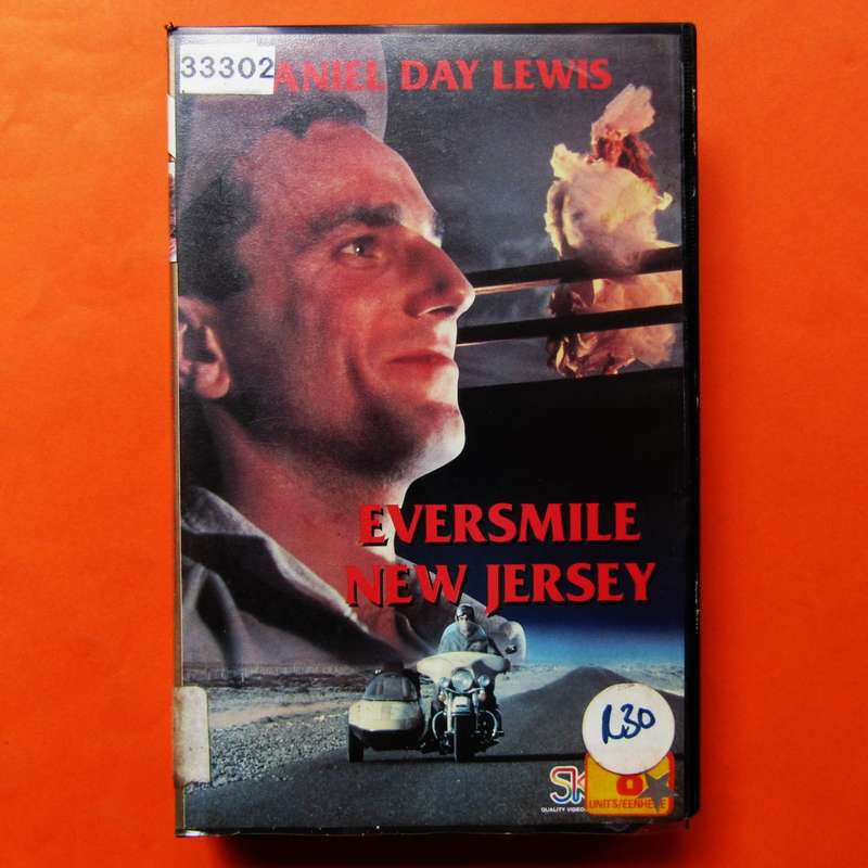 Eversmile New Jersey - Daniel Day Lewis - Movie VHS Tape (1989)
