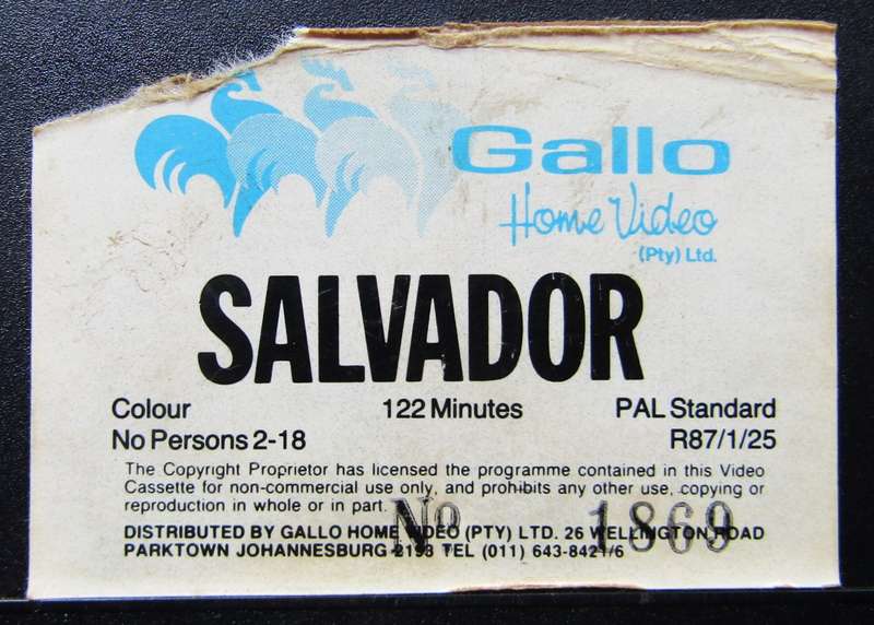 Salvador - Oliver Stone - Movie VHS Tape (1988)