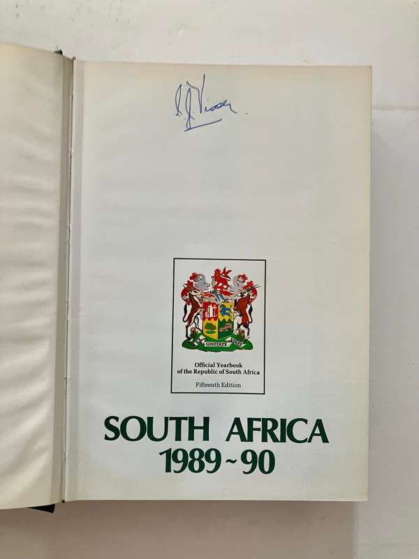 South Africa 1989 - 90: Official Yearbook of the Republic of SA. Hardcover w dj, 15th Ed. 1989/90