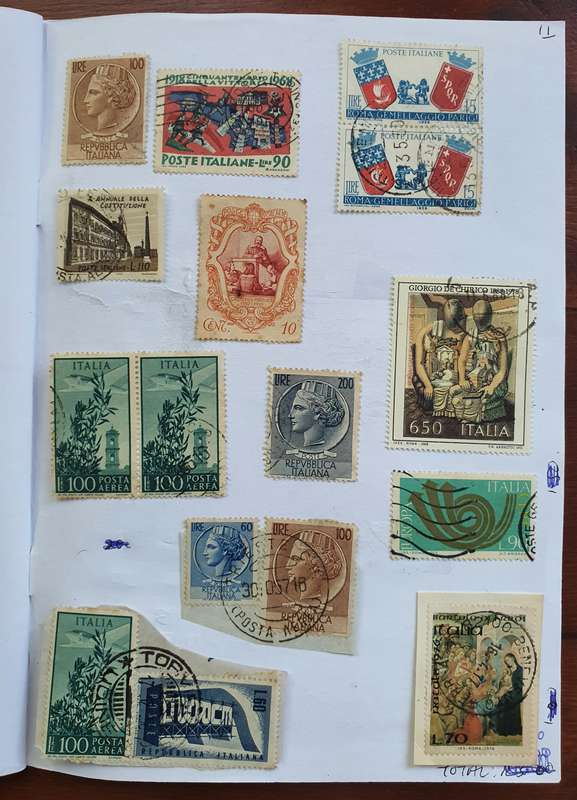 STAMPS OF ITALY - BOOKLET OF MIXED LOT