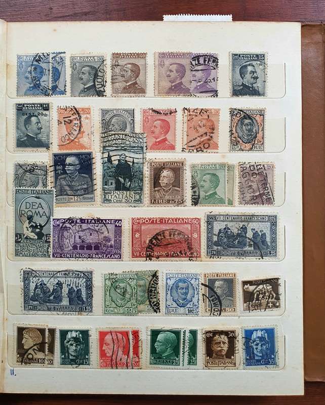 STAMP LOT - ITALY, VATICAN & SAN MARINO IN SMALL ALBUM