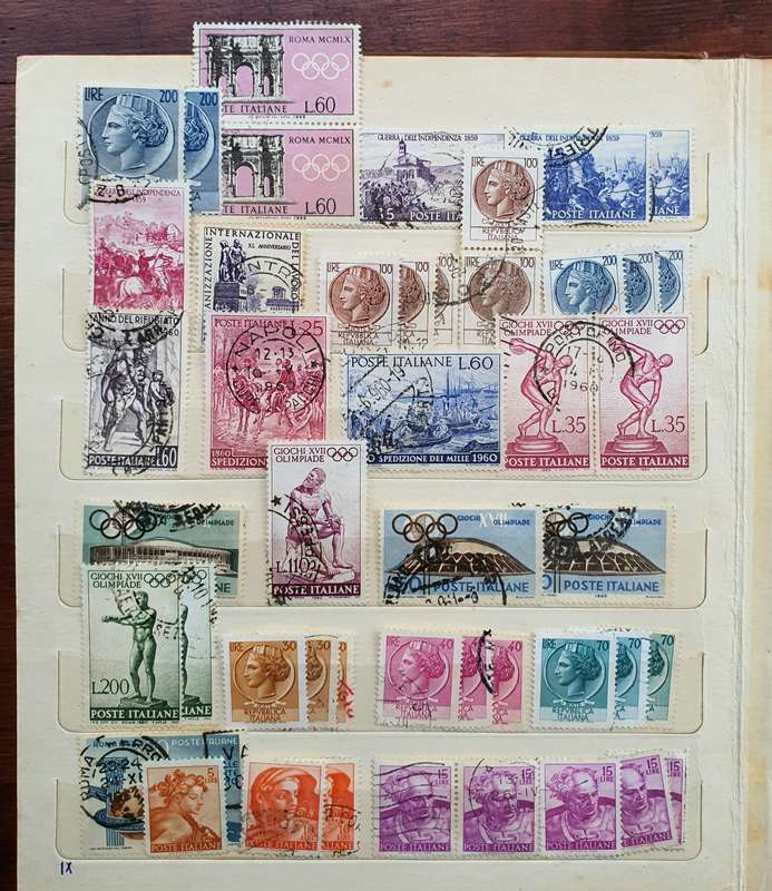 STAMP LOT - ITALY, VATICAN & SAN MARINO IN SMALL ALBUM
