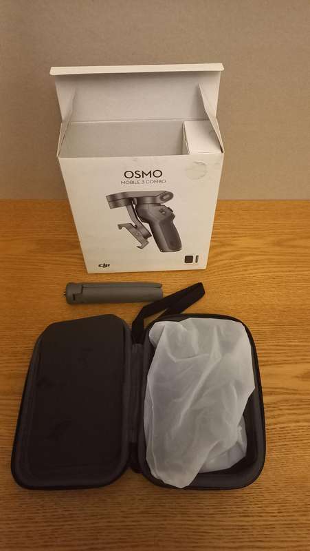 DJI Osmo Mobile 3 Combo