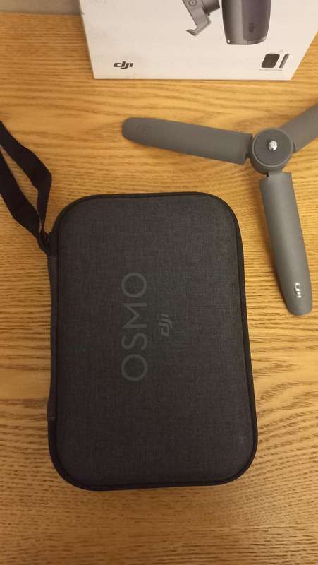 DJI Osmo Mobile 3 Combo