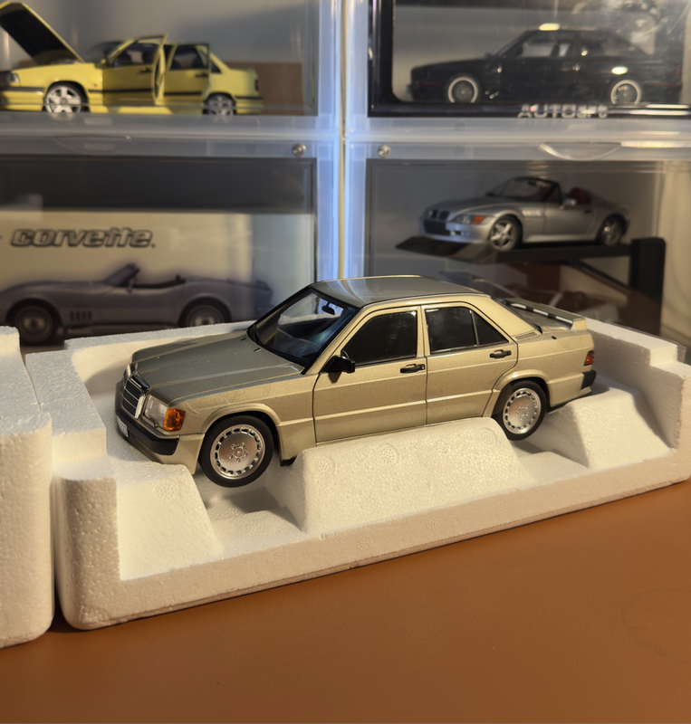 1:18 Norev Mercedes-Benz 190E 2.3-16 - Brand New