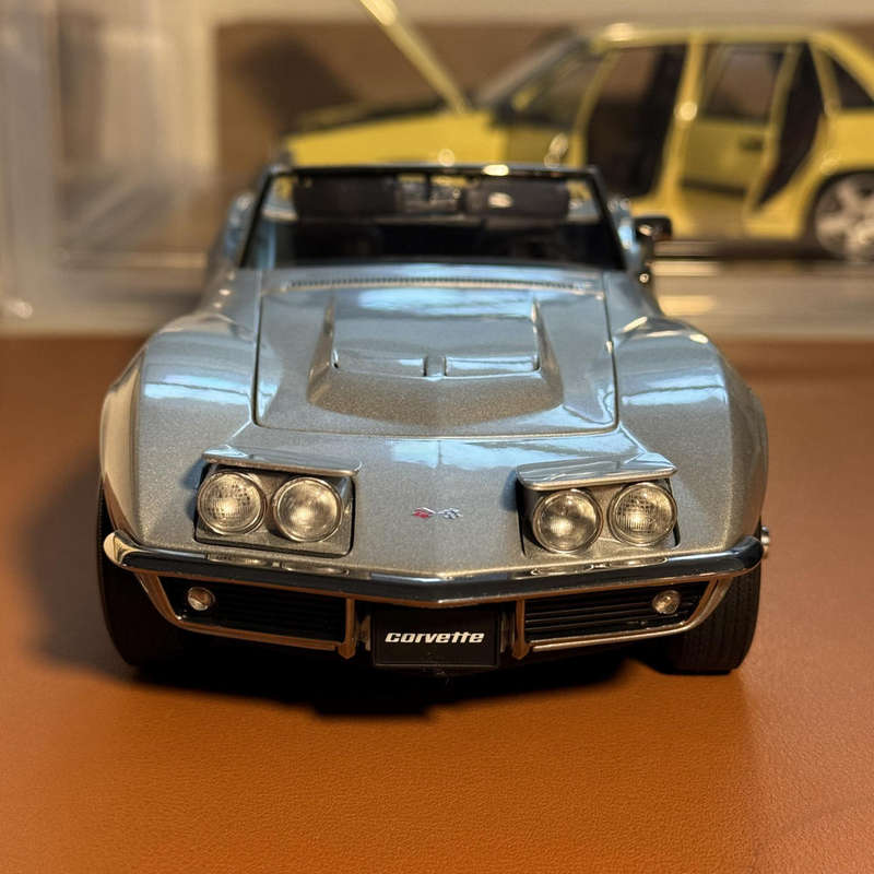 AUTOart Millennium 1:18 1969 Chevrolet Corvette Cortez Silver  Limited Edition #16/6000