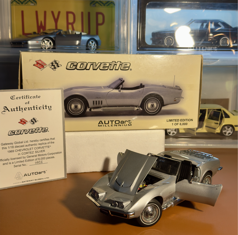 AUTOart Millennium 1:18 1969 Chevrolet Corvette Cortez Silver  Limited Edition #16/6000