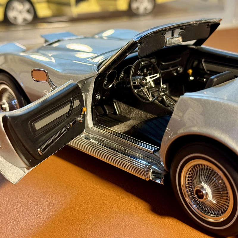 AUTOart Millennium 1:18 1969 Chevrolet Corvette Cortez Silver  Limited Edition #16/6000
