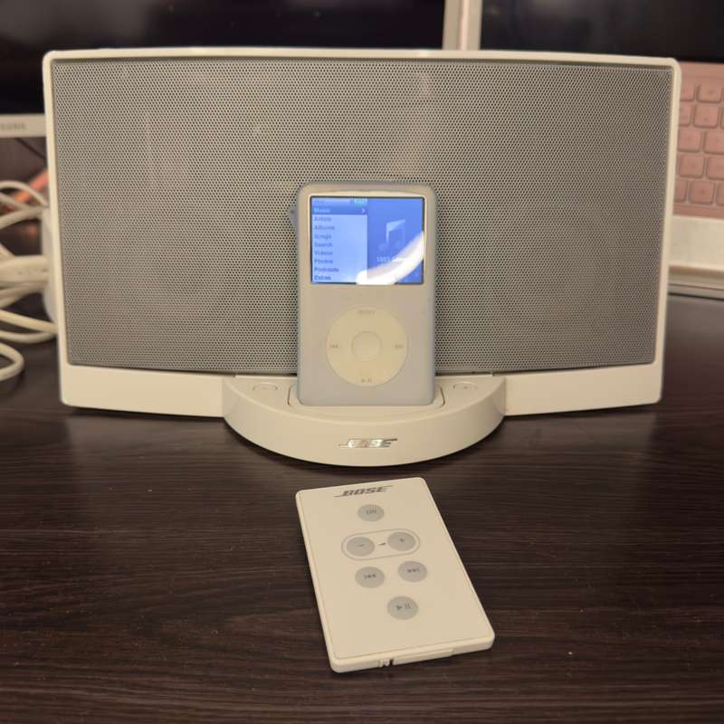 Bose SoundDock + Apple iPod Classic 160GB