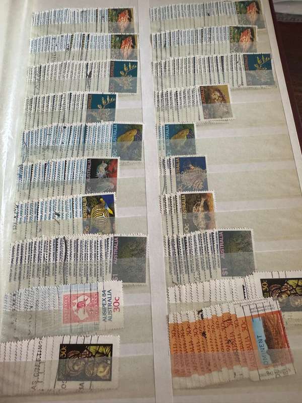 AUSTRALIAN STAMP ALBUM