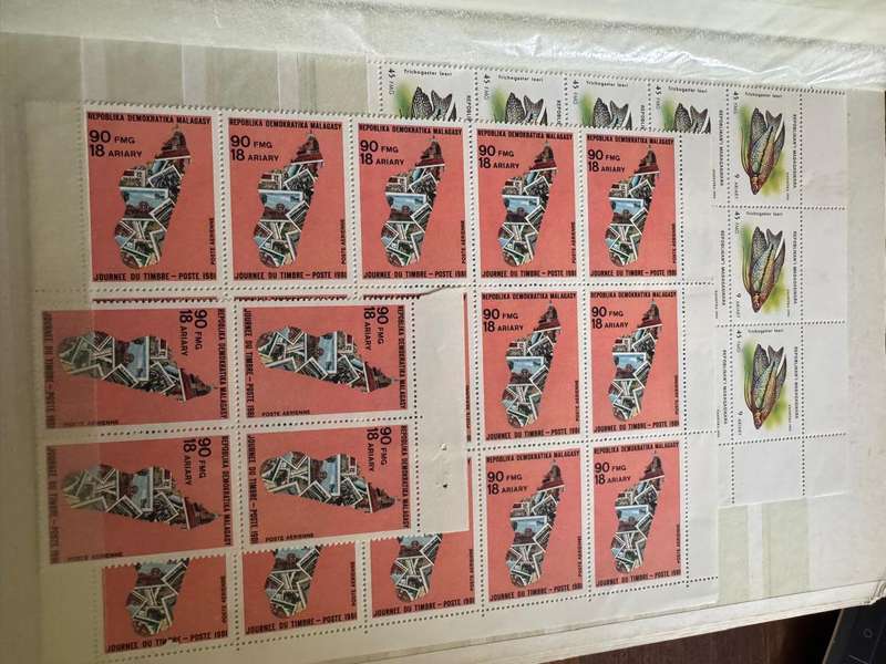 Stamp Album  Malawi, Nyasaland, Rhodesia and Nyasaland