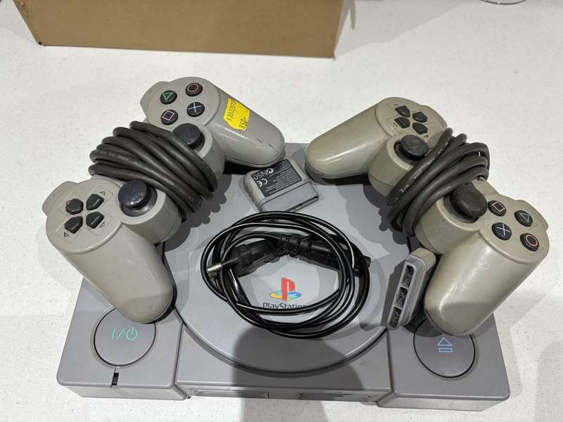 PS1 Console, 2 Controllers & Power Supply