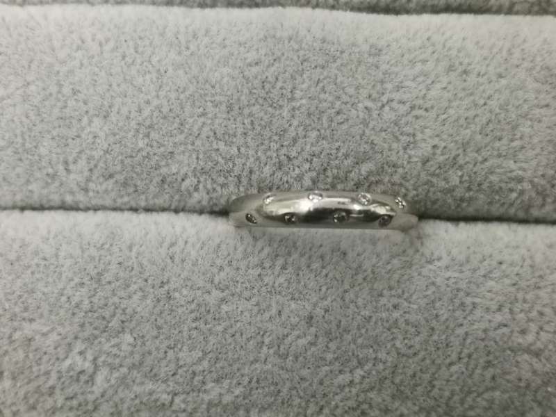 9ct Gold: Browns Diamond Ring - Size Q