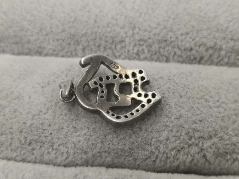 925Silver: Elephant Pendant - Multiple CZ - Size 16x10mm