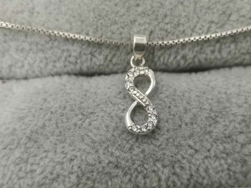925Silver: Infinity Necklace - Multiple CZ - Length: 45cm Width: 1mm