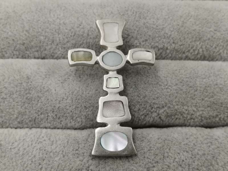 925Silver: Mother of Pearl & Shell Cross Pendant -  Size 45x29mm