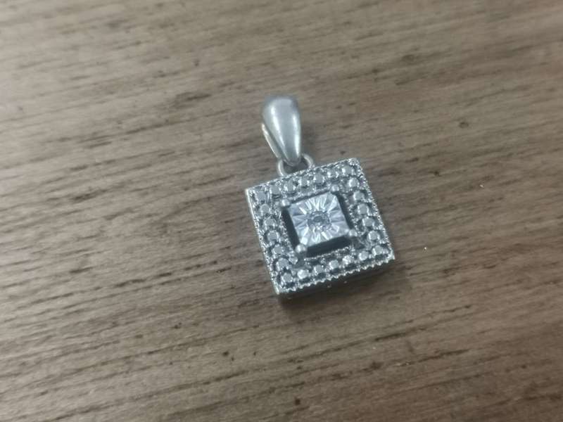 Dazzling Silver Pendant
