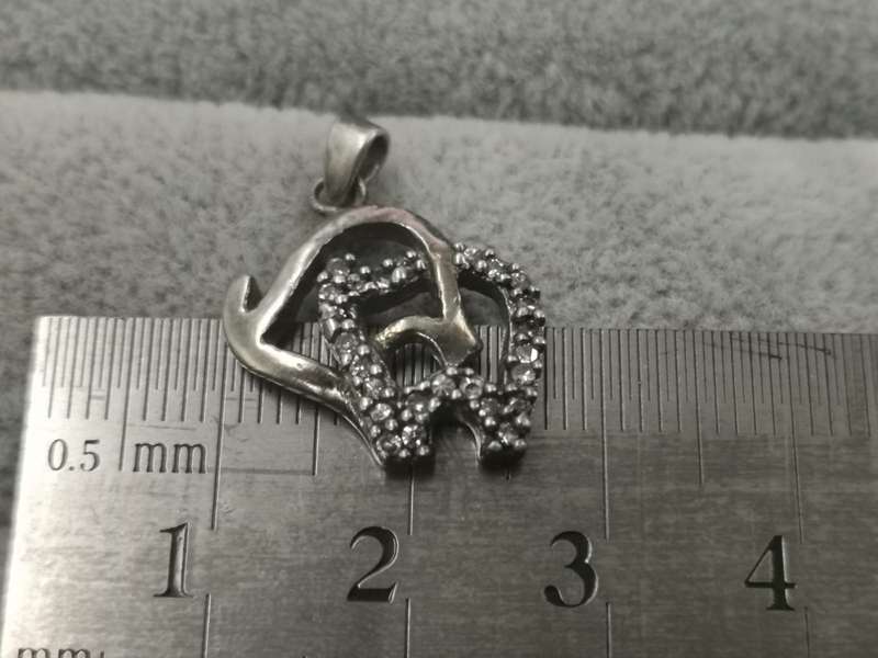 925Silver: Elephant Pendant - Multiple CZ - Size 16x10mm