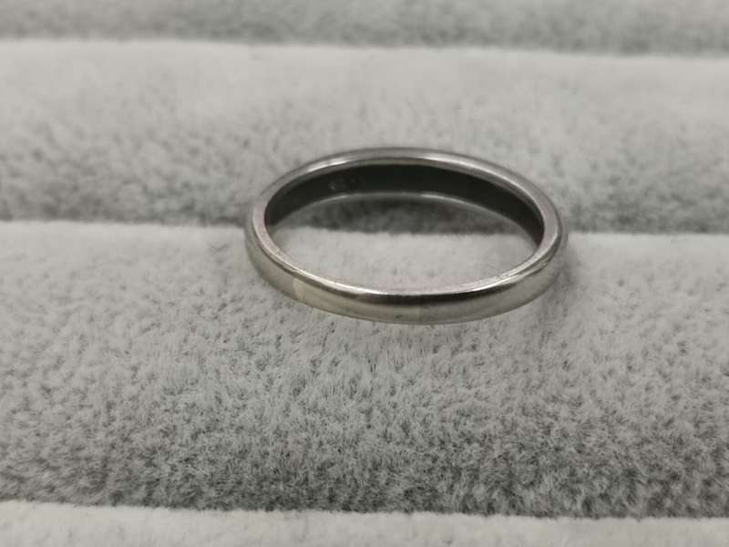 9ct Gold: Browns Diamond Ring - Size Q