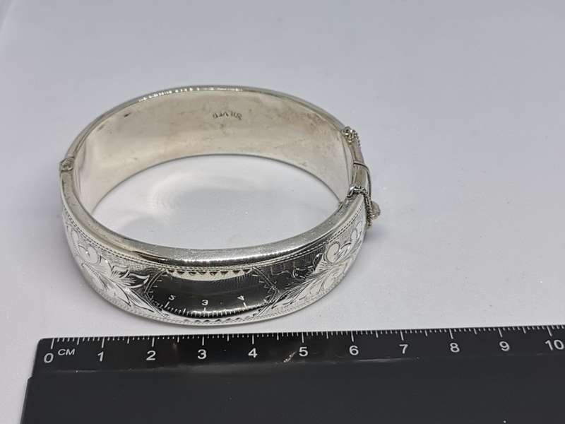Detailed Silver Bangle