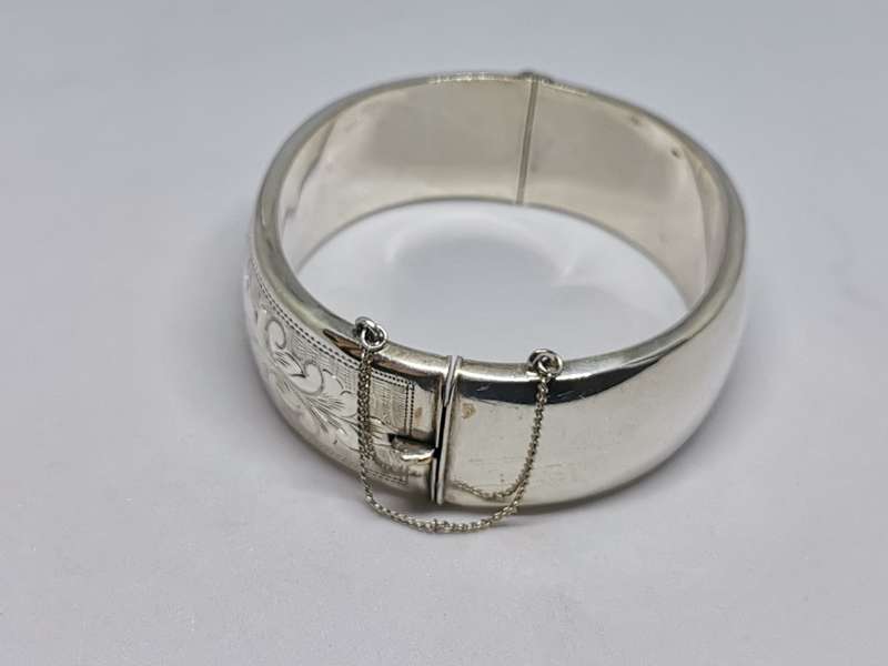 Detailed Silver Bangle