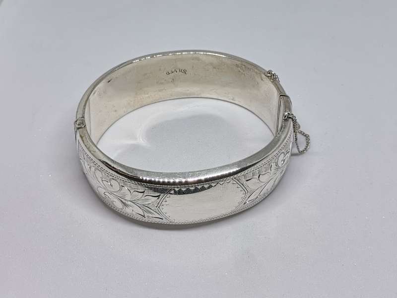 Detailed Silver Bangle