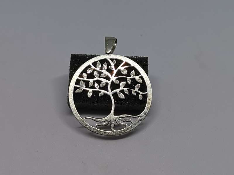 Stunning Silver Tree of Life Pendant