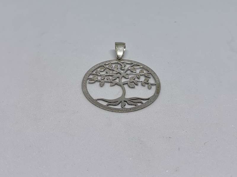 Stunning Silver Tree of Life Pendant