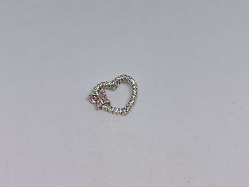 Dazzling Silver Heart Pendant