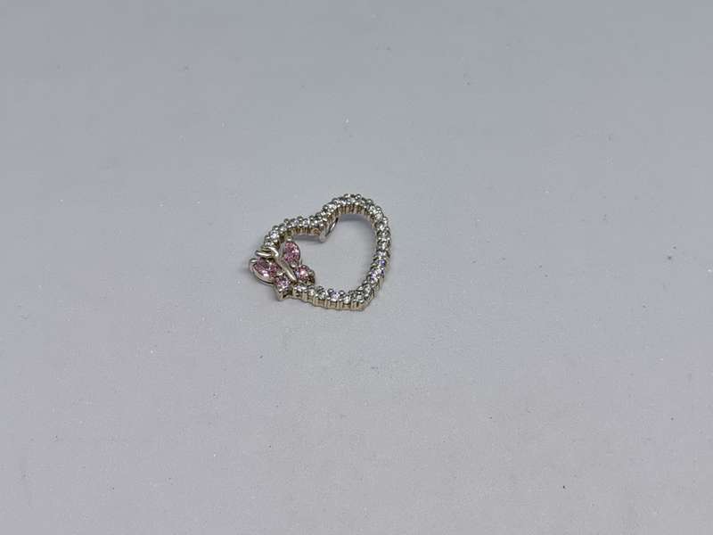 Dazzling Silver Heart Pendant