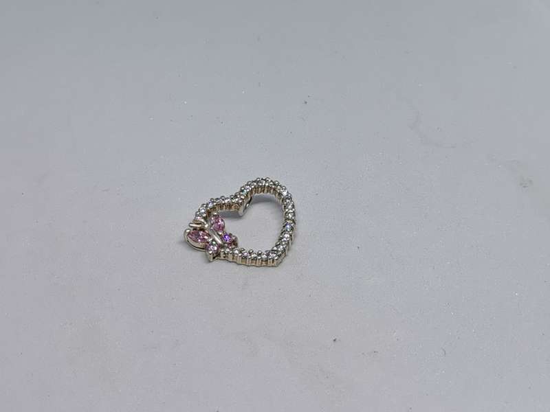 Dazzling Silver Heart Pendant