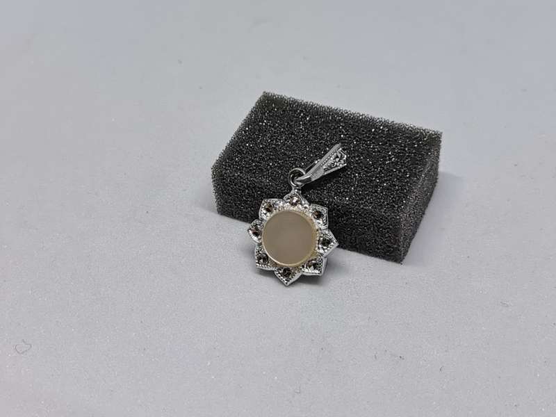 Silver Mother of Pearl Pendant